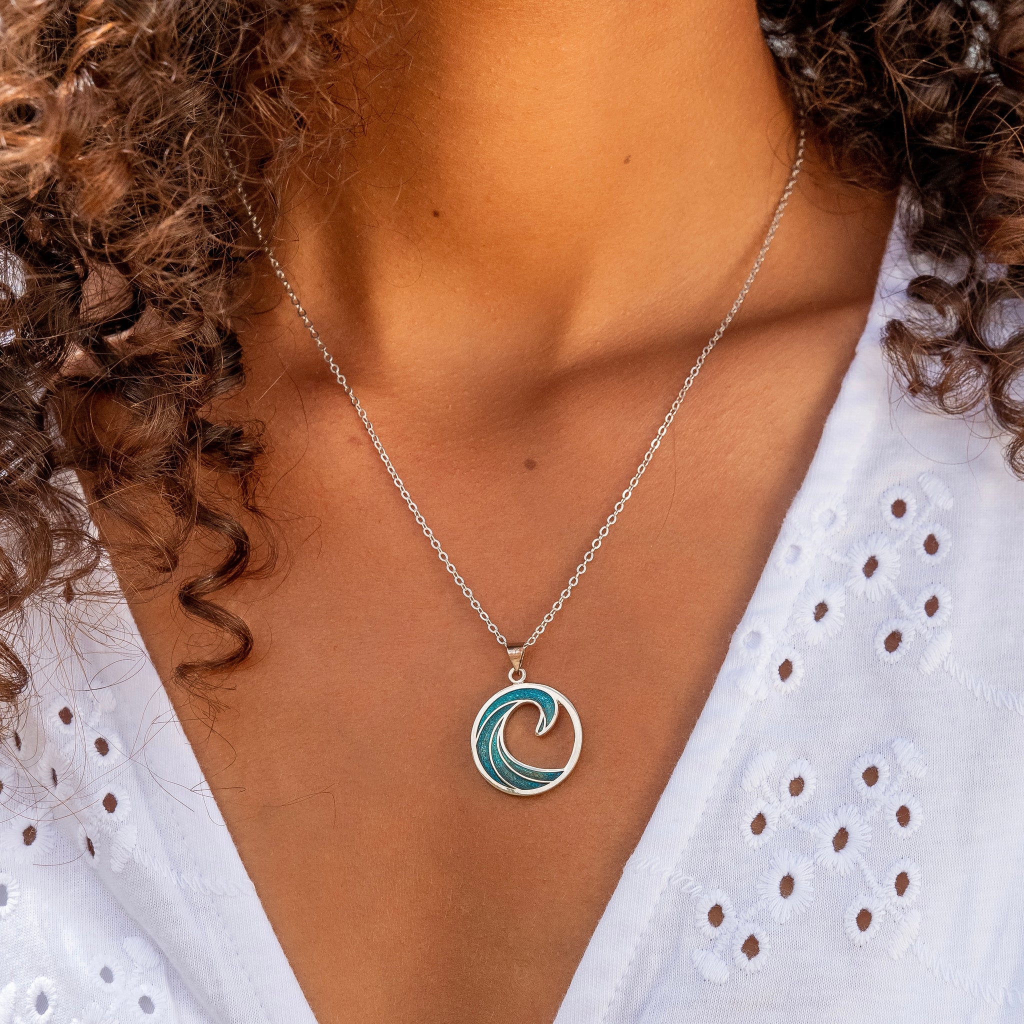 Floating wave necklace online